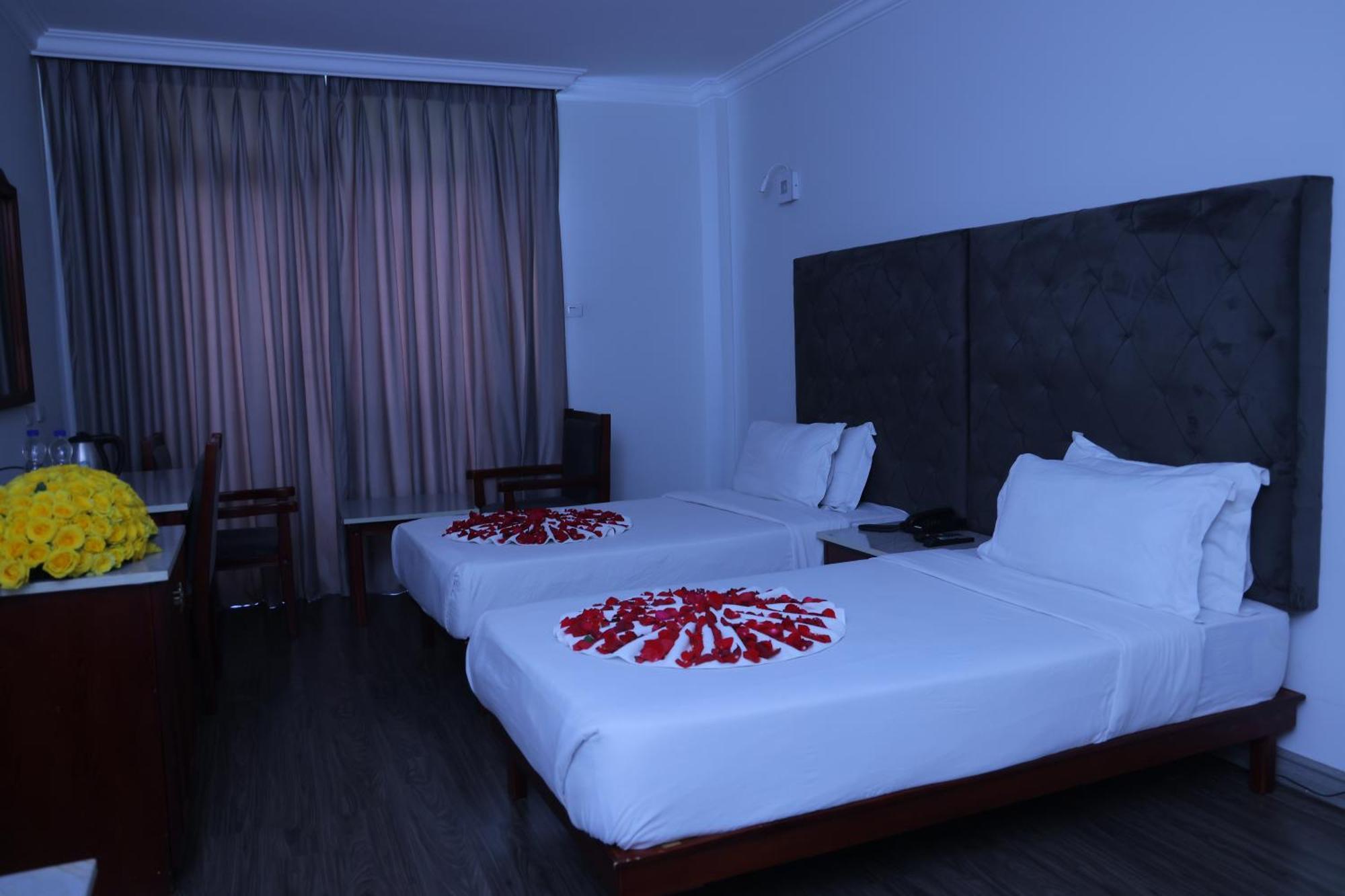 Trinity Hotel Addis Ababa Exterior photo