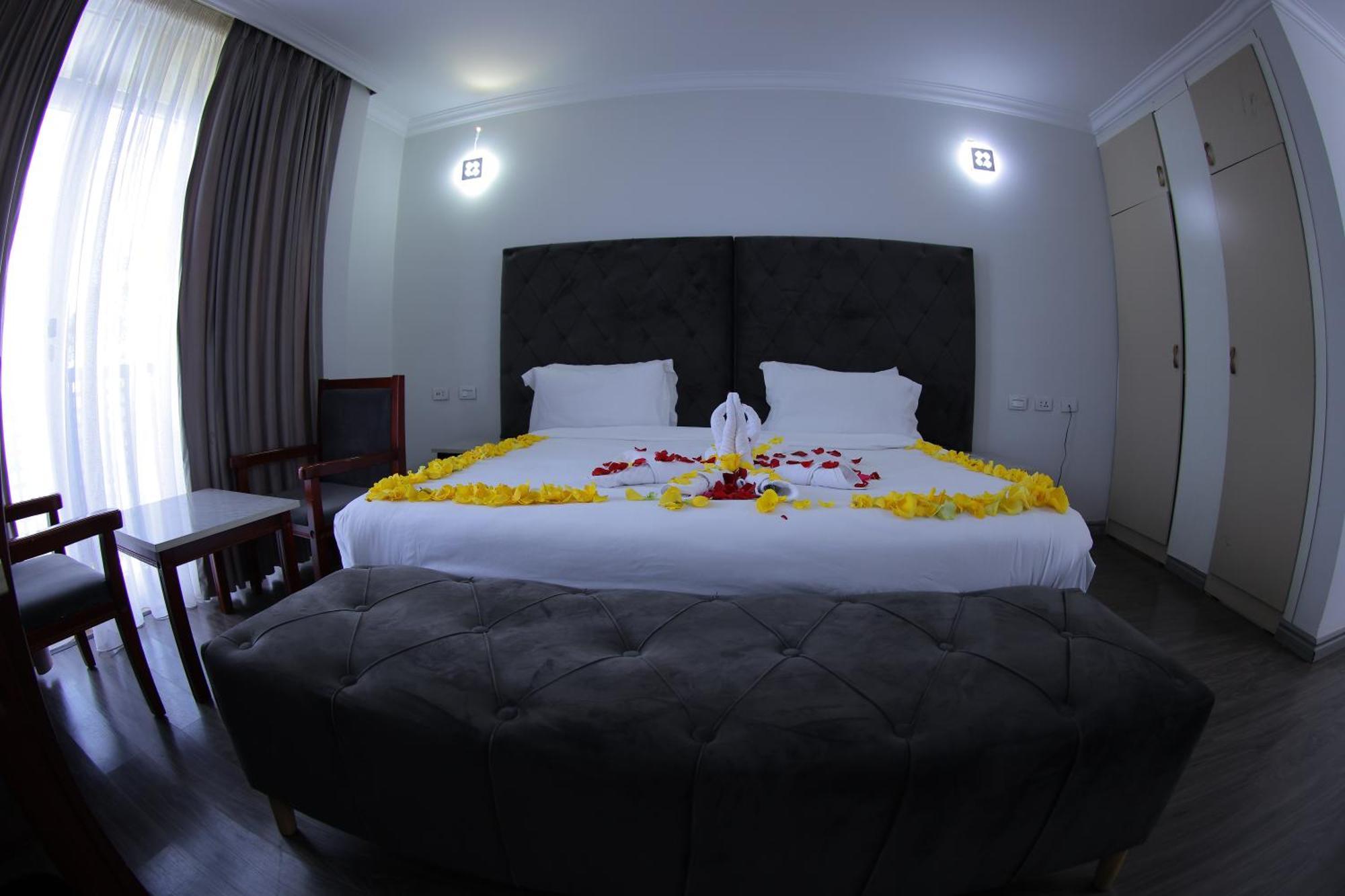 Trinity Hotel Addis Ababa Exterior photo
