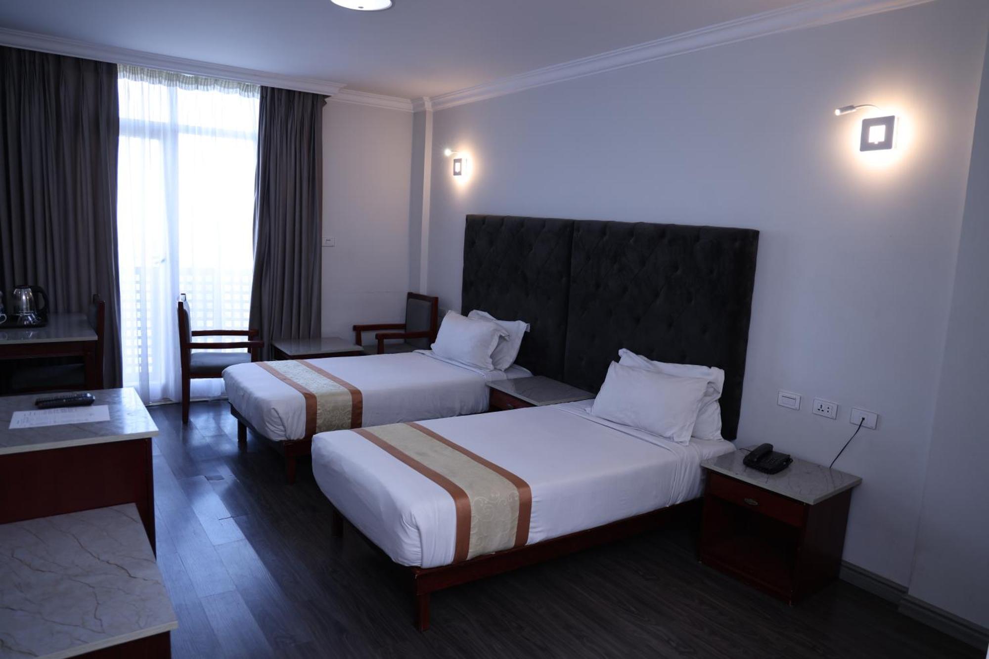 Trinity Hotel Addis Ababa Exterior photo
